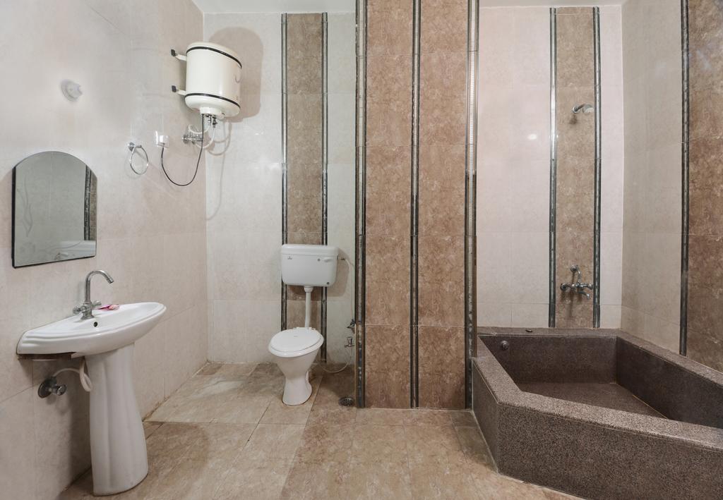 Fabhotel Prashant Palace Mysore Værelse billede