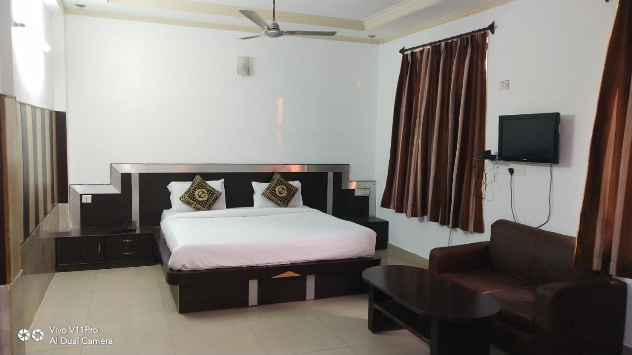 Fabhotel Prashant Palace Mysore Eksteriør billede